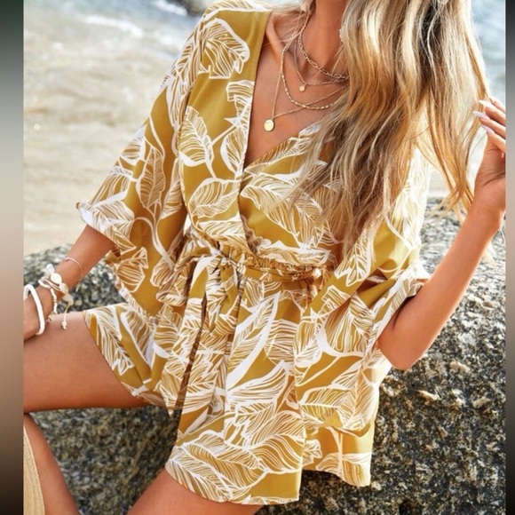 Boho tropical print batwing sleeve romper - Picture 4 of 6